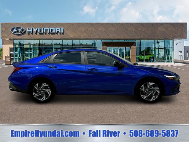 Used 2025 Hyundai Elantra Sport FWD image 9