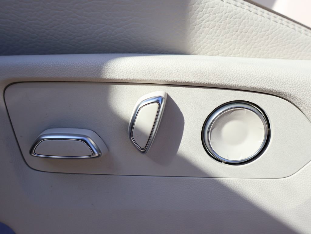 New 2026 GMC Yukon XL Denali AWD/4WD image 15