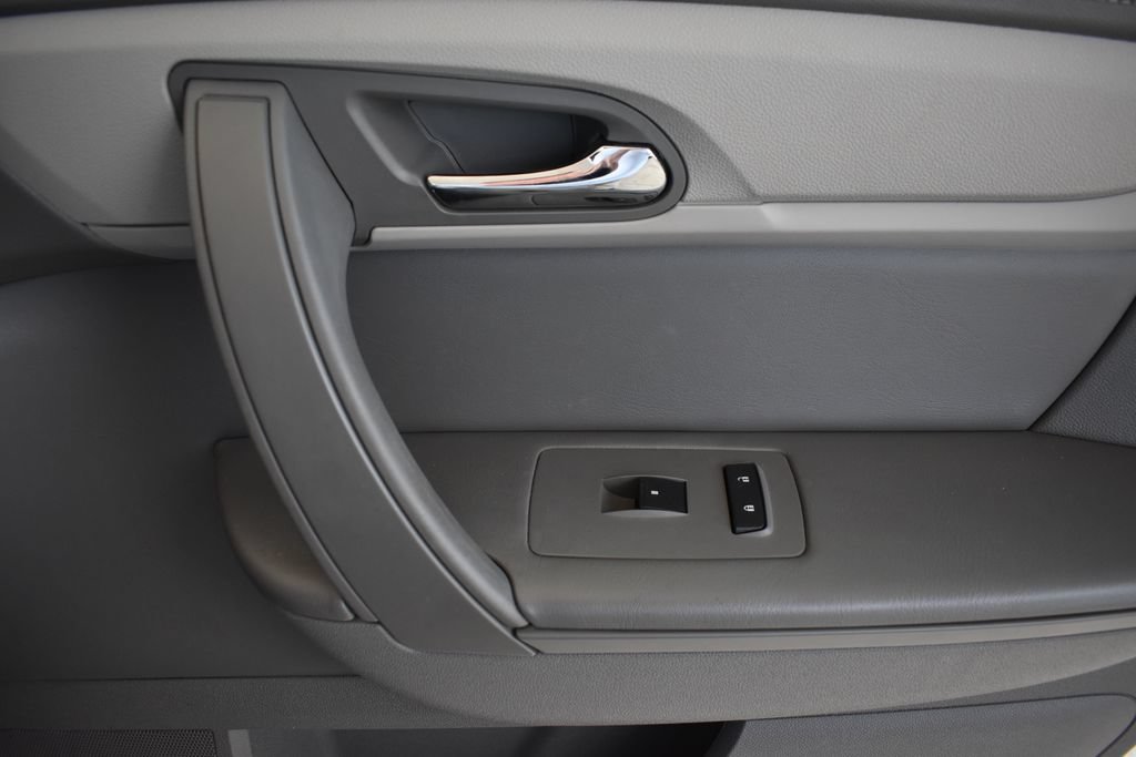 Used 2017 Chevrolet Traverse LS FWD image 20