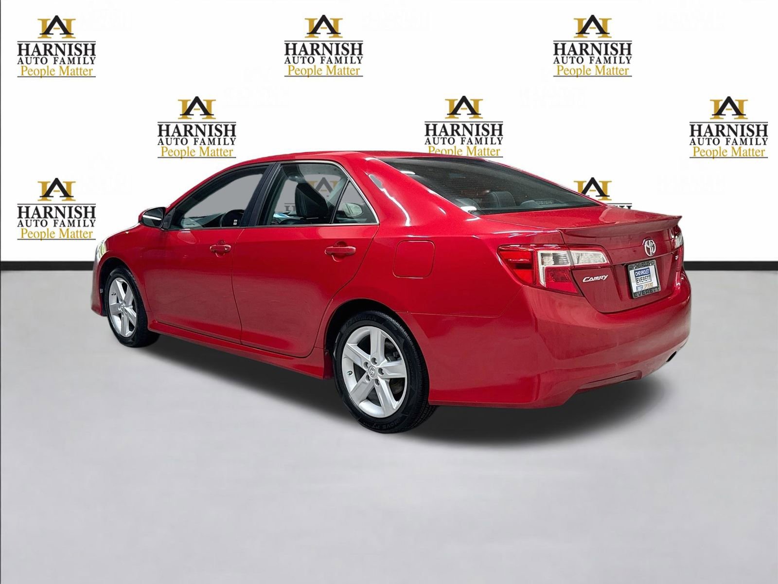 Used 2014 Toyota Camry SE FWD image 8
