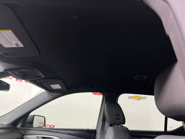 Used 2023 Chevrolet Traverse LT image 20