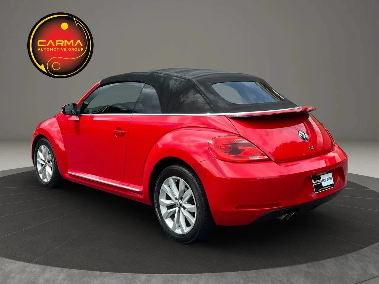 Used 2015 Volkswagen Beetle TDI FWD image 3