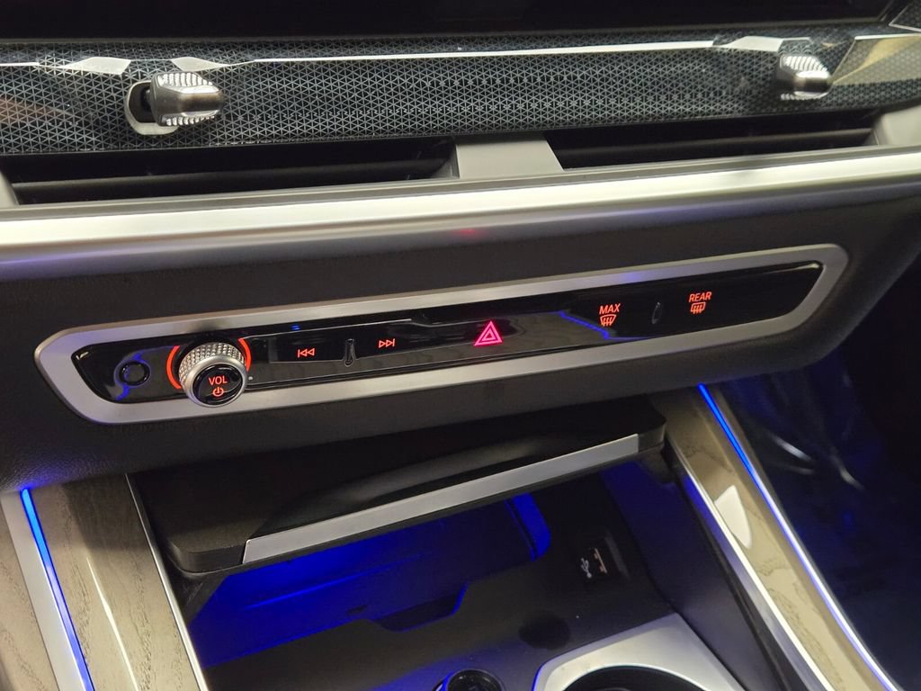 Used 2024 BMW ALPINA XB7 AWD/4WD image 42