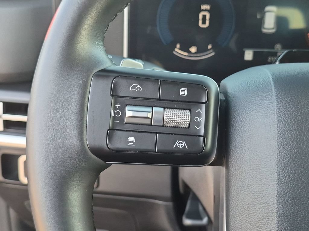 Used 2025 Hyundai Santa Fe SEL FWD image 23