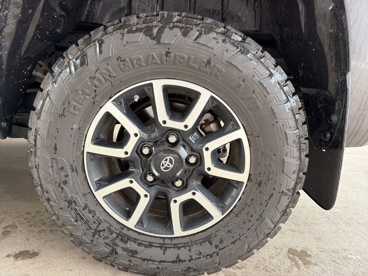 Certified 2020 Toyota Tundra Limited w/ Limited Premium Package image 12