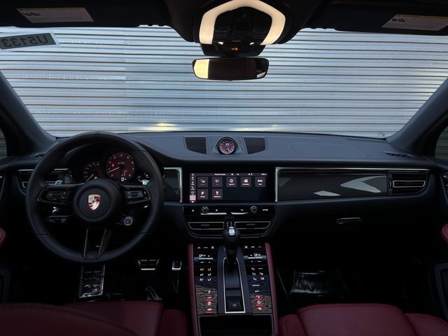 Certified 2025 Porsche Macan GTS image 13