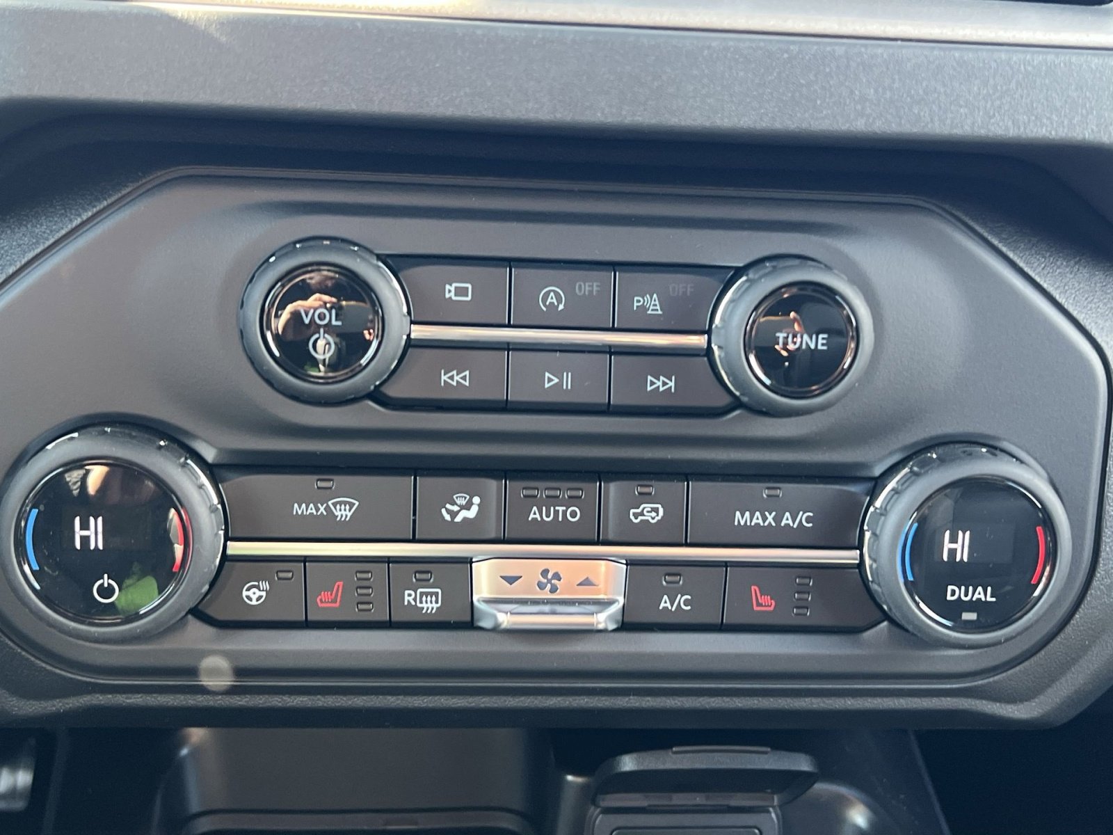 New 2026 Ford Bronco Outer Banks image 21