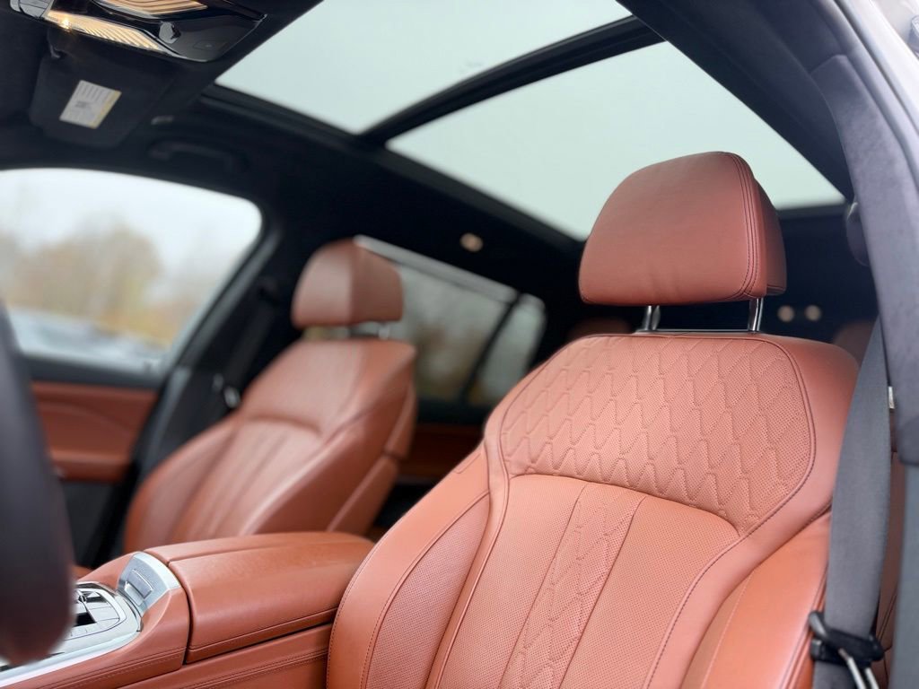 Certified 2023 BMW X7 xDrive40i w/ Premium Package image 16