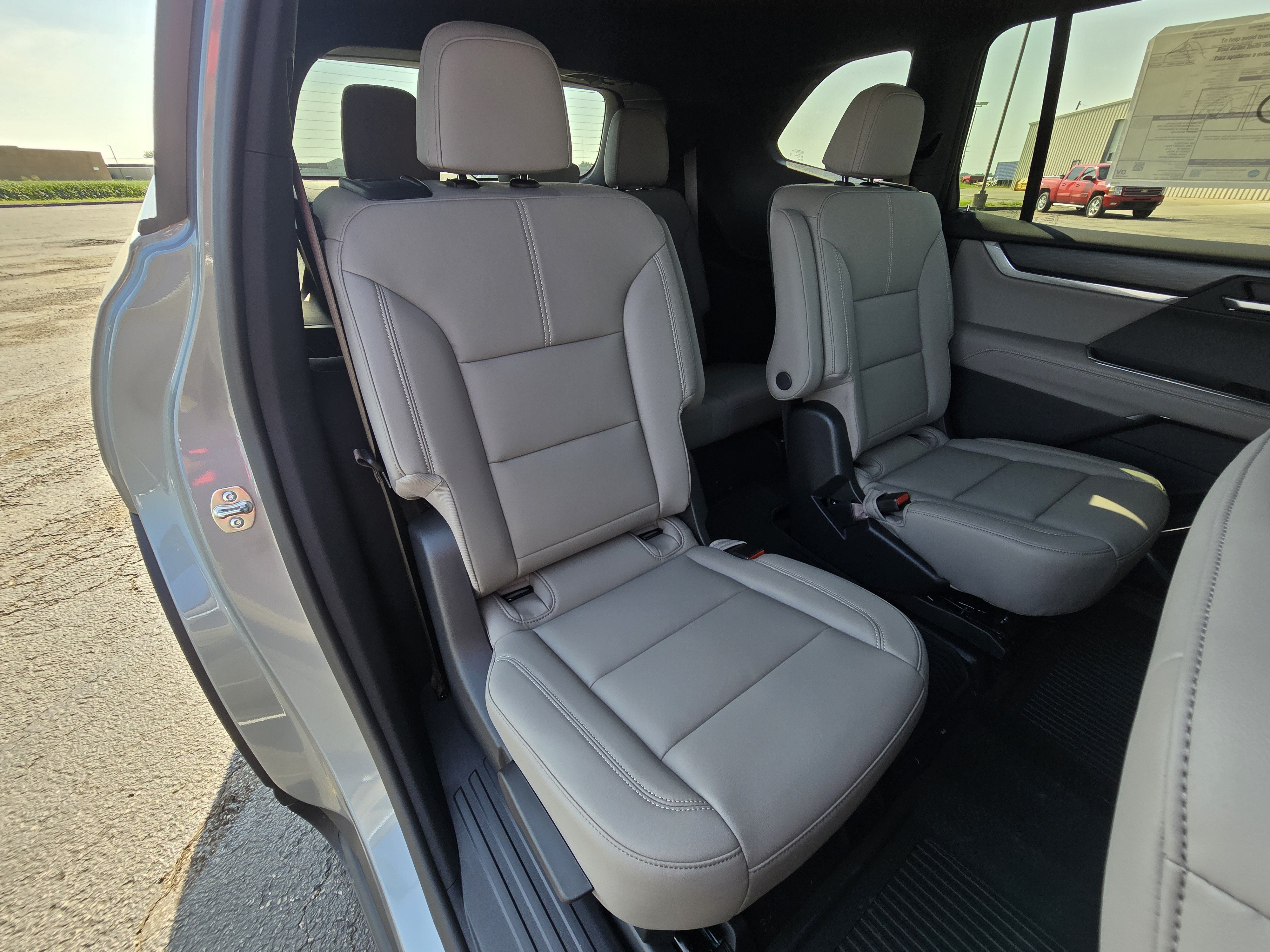 New 2027 GMC Acadia Elevation w/ Black Edition AWD/4WD image 18