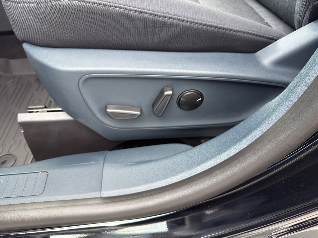 New 2025 Ford Maverick XLT w/ XLT Luxury Package image 11