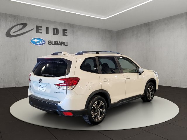 Used 2021 Subaru Forester Premium AWD/4WD image 13