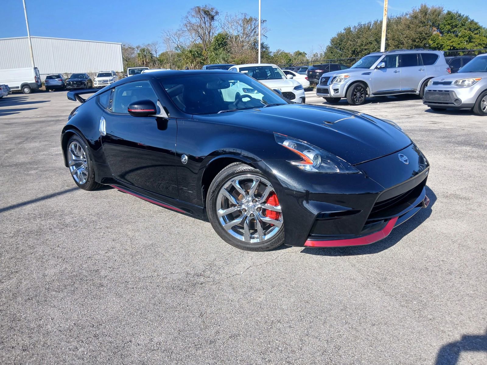 Used 2015 Nissan 370Z NISMO image 1