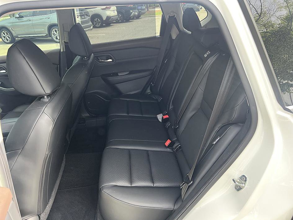 Certified 2023 Nissan Rogue SV w/ SV Premium B Package FWD image 14