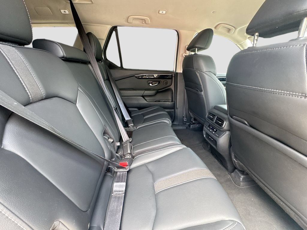 Used 2025 Honda Pilot EX-L image 27