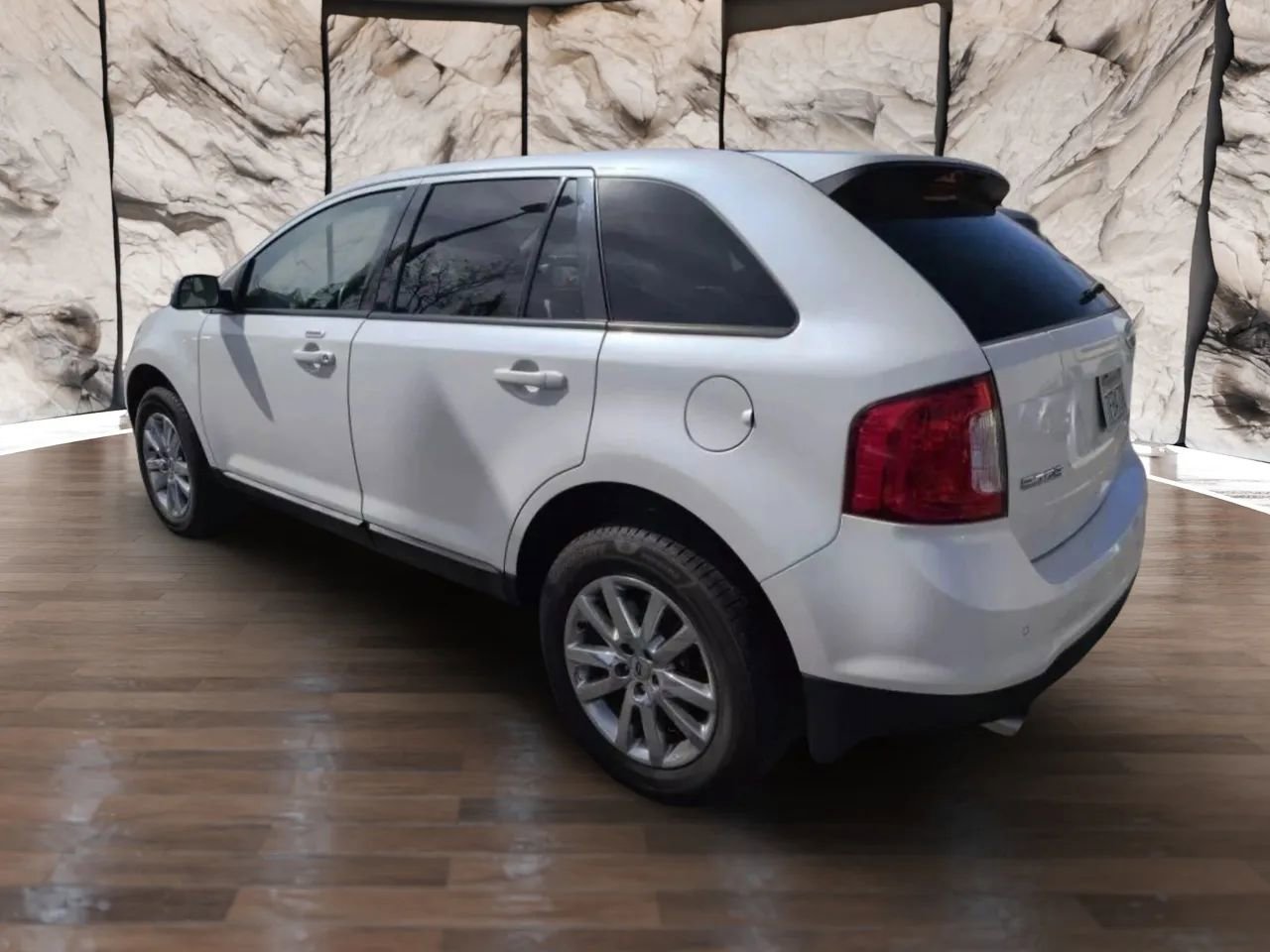 Used 2014 Ford Edge SEL w/ Equipment Group 205A image 4