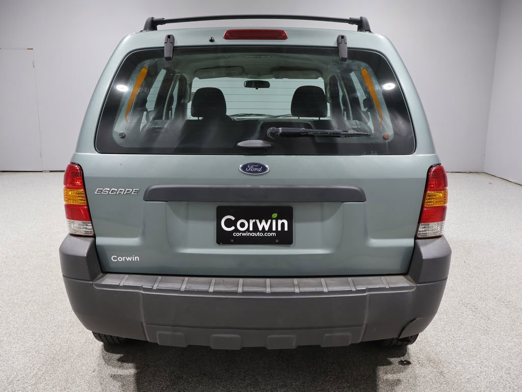 Used 2007 Ford Escape XLS image 3