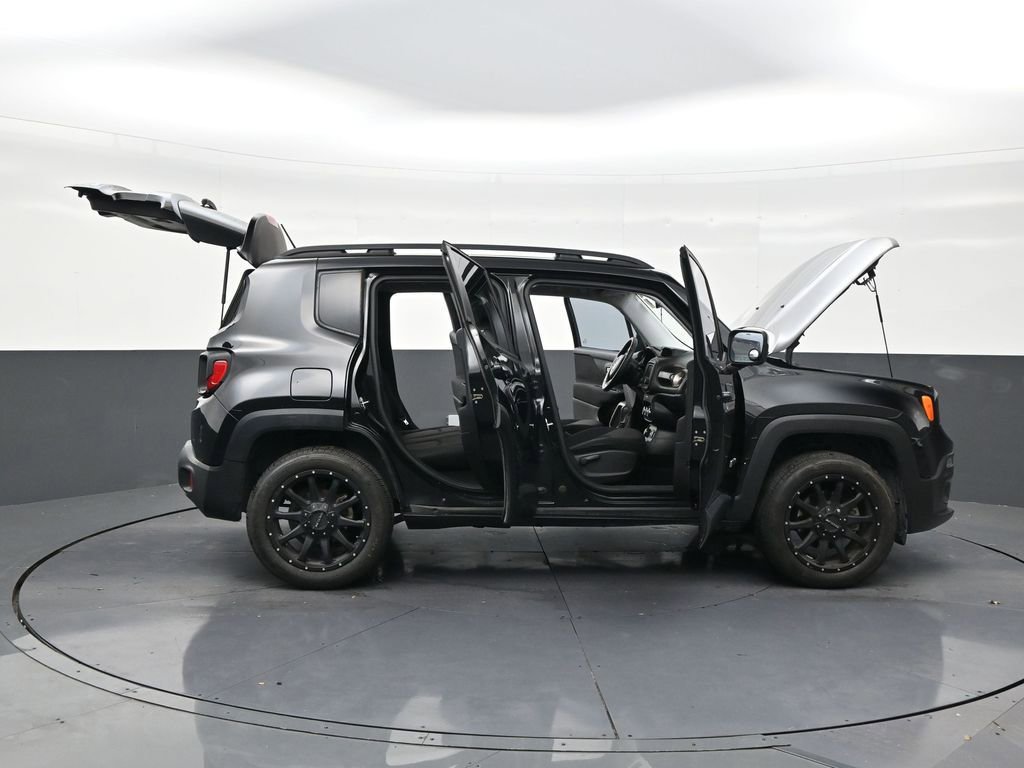 Used 2017 Jeep Renegade Latitude image 29