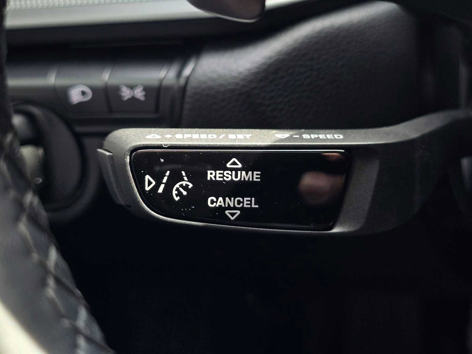 Used 2024 Porsche 911 Carrera image 39