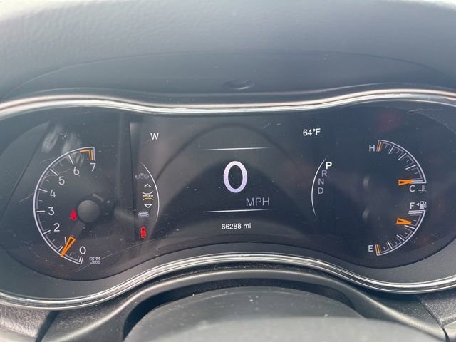 Used 2020 Jeep Grand Cherokee Laredo AWD/4WD image 14