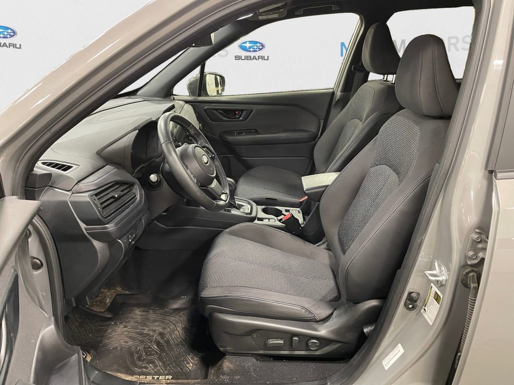 Used 2025 Subaru Forester Premium AWD/4WD image 9