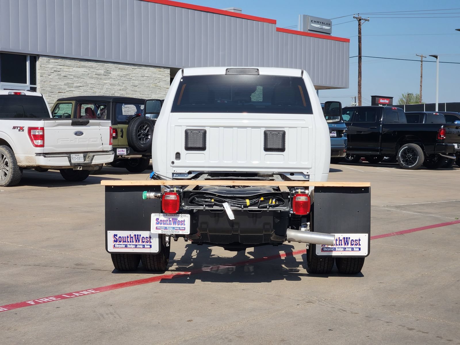 New 2026 RAM 3500 Tradesman AWD/4WD image 8