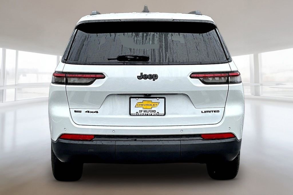 Used 2023 Jeep Grand Cherokee L Limited w/ Black Appearance Package image 5