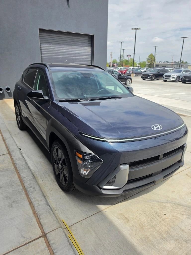 New 2026 Hyundai Kona SEL Premium FWD image 3