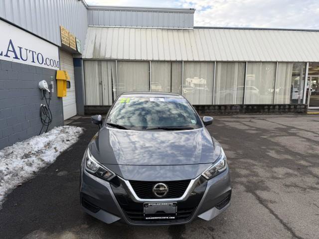 Used 2021 Nissan Versa SV image 4