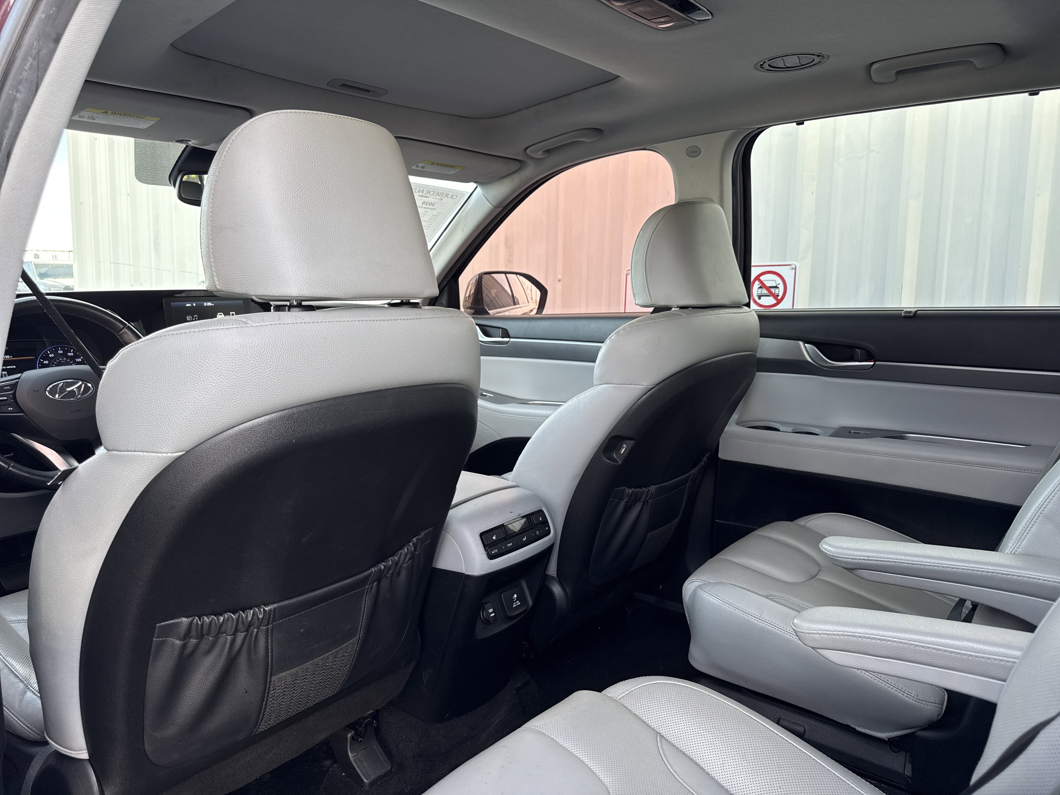 Used 2020 Hyundai Palisade SEL w/ Premium Package image 24