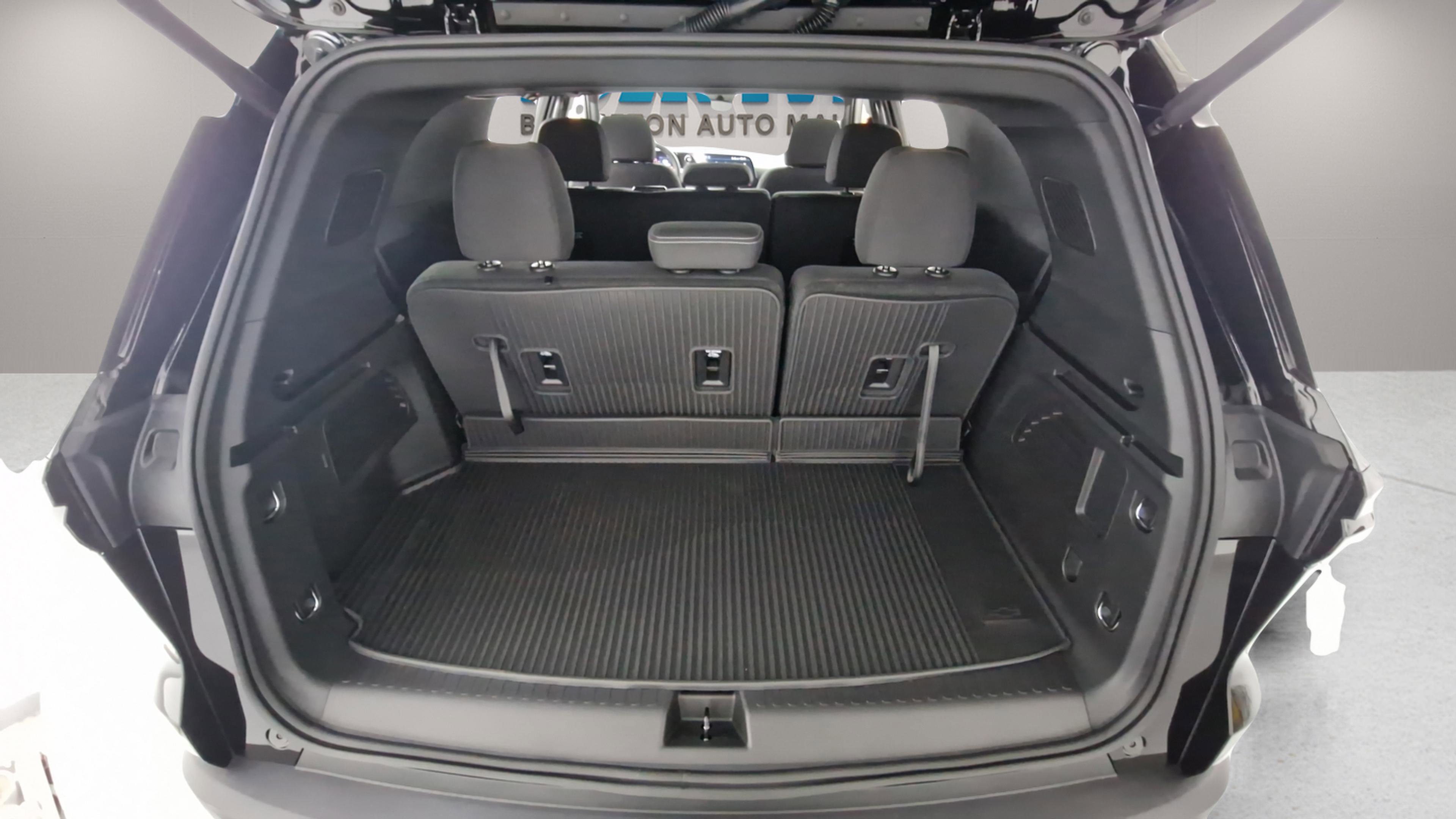 New 2026 Chevrolet Traverse LT w/ LPO, Floor Liner Package image 28