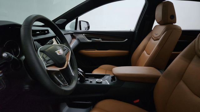 Certified 2025 Cadillac XT5 Premium Luxury w/ LPO, Floor Liner Package image 12