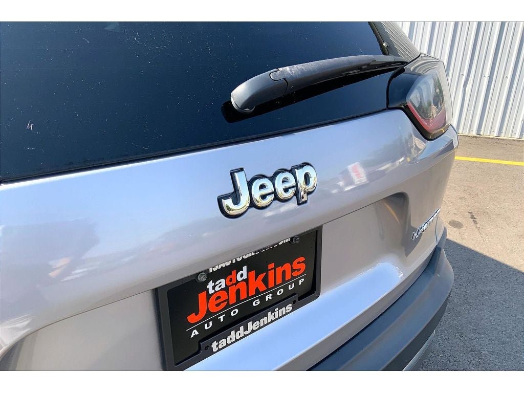 Used 2019 Jeep Cherokee Limited AWD/4WD image 32