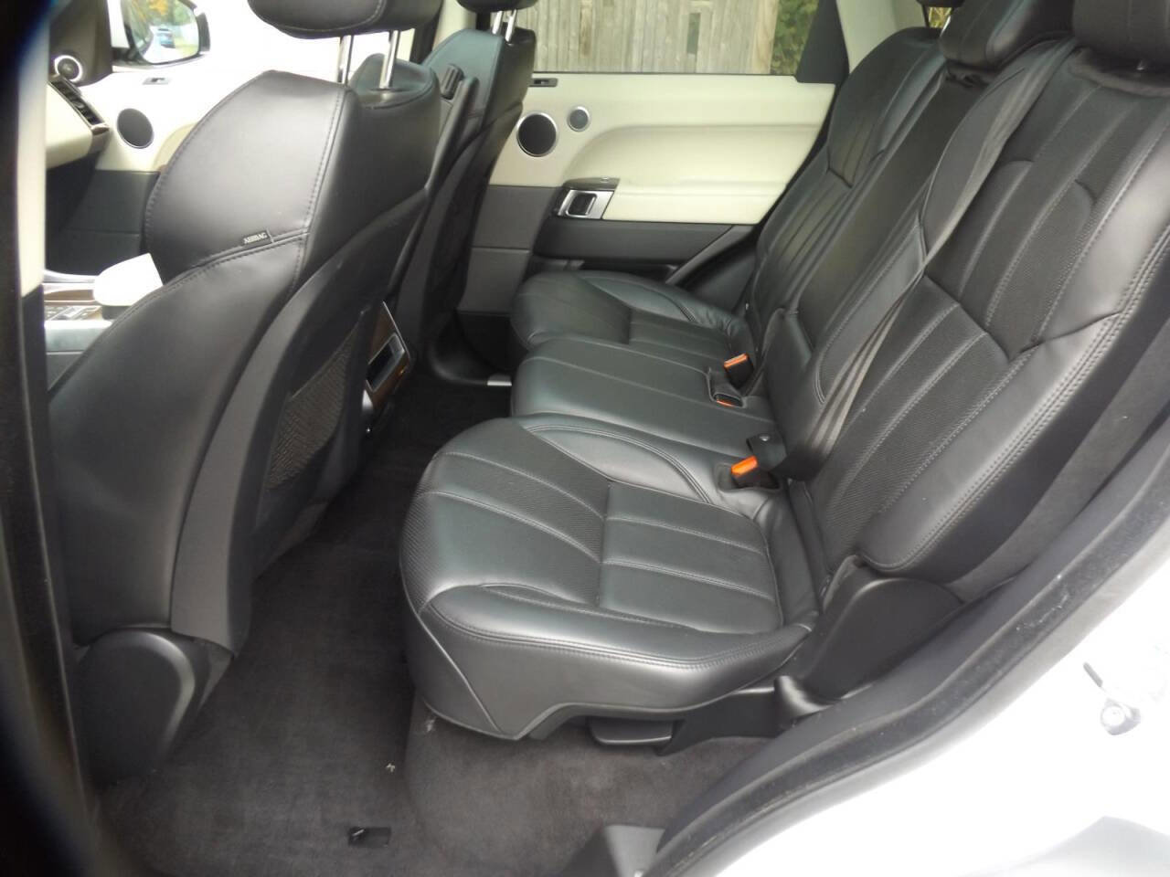 Used 2016 Land Rover Range Rover Sport HSE AWD/4WD image 4