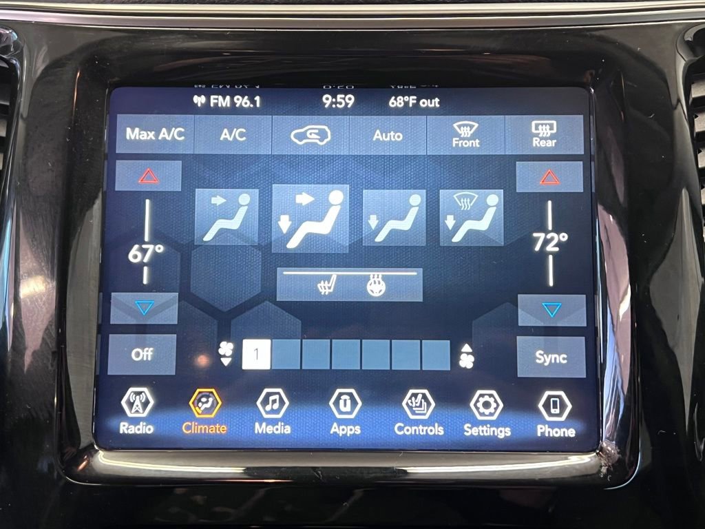 Used 2019 Jeep Cherokee Limited image 29