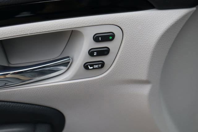 Used 2017 Honda Pilot Touring image 23