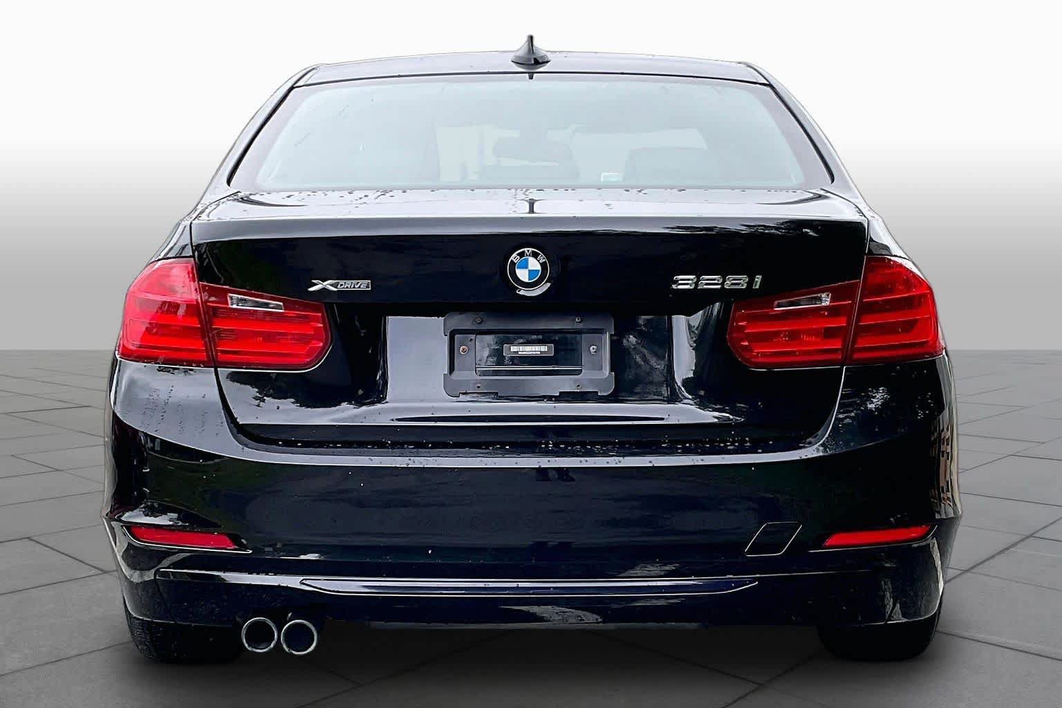Used 2013 BMW 328i xDrive Sedan AWD/4WD image 4