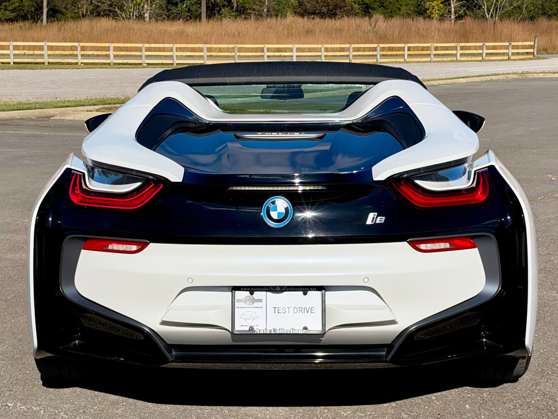 Used 2019 BMW i8 Roadster AWD/4WD image 10