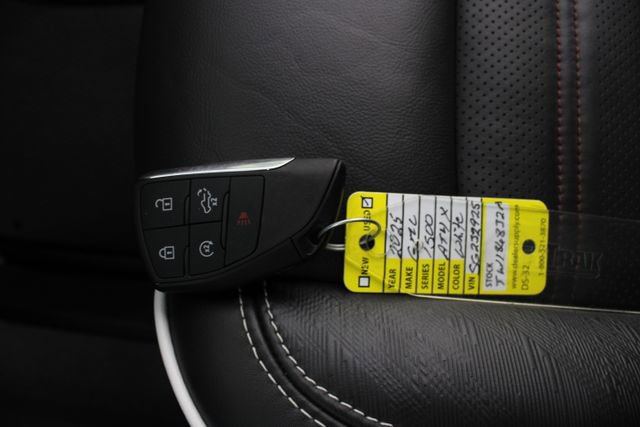 Used 2025 GMC Sierra 1500 AT4X image 10