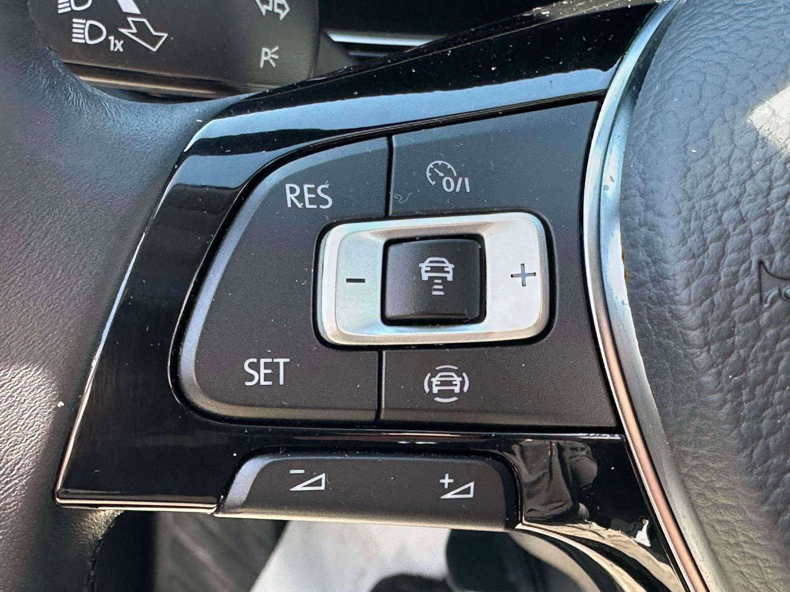 Used 2019 Volkswagen Jetta SEL image 19