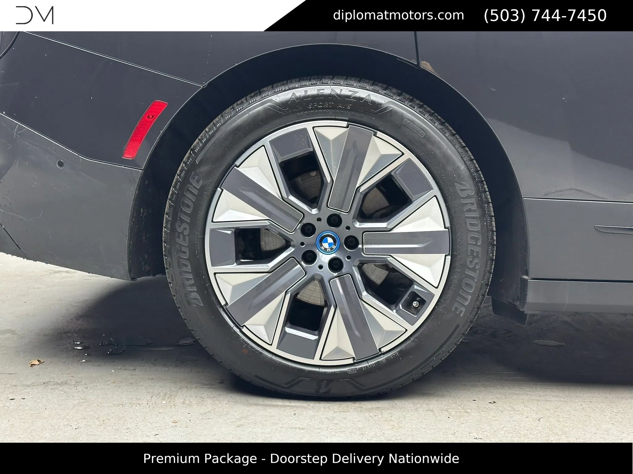 Used 2023 BMW iX xDrive50 w/ Premium Package image 41