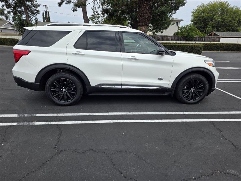 Used 2023 Ford Explorer King Ranch w/ Technology Package AWD/4WD image 8