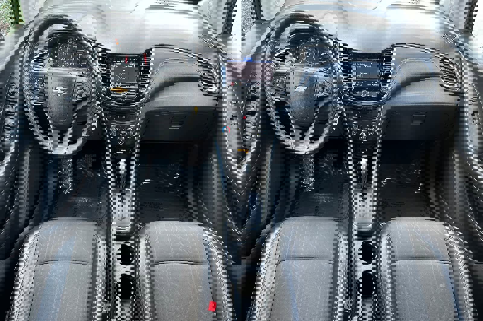 Used 2021 Chevrolet Trax LT image 3