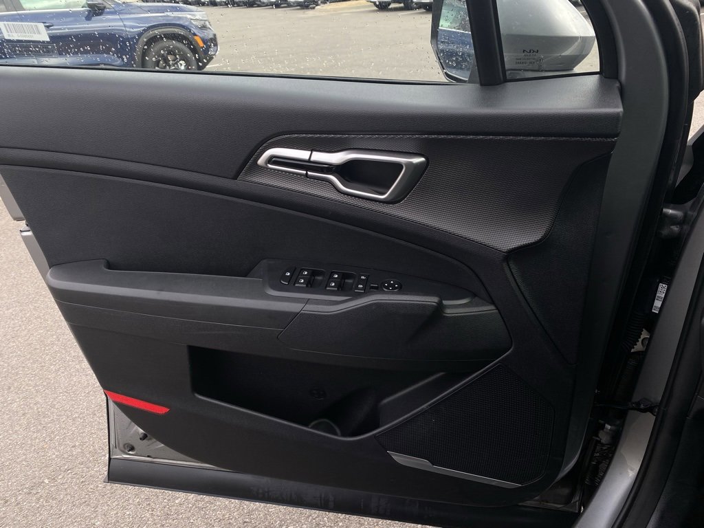Certified 2024 Kia Sportage LX image 19