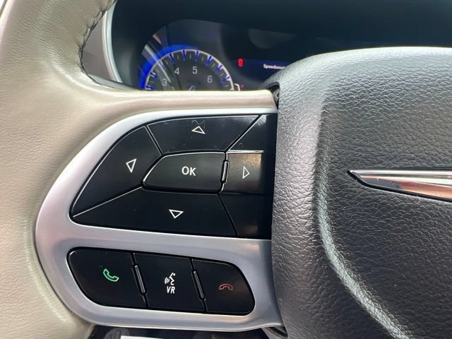 Used 2019 Chrysler Pacifica Limited FWD image 32