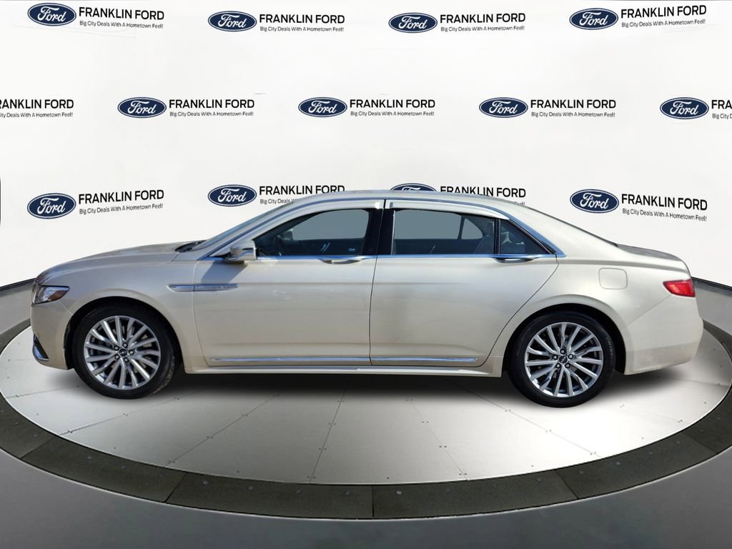Used 2017 Lincoln Continental Select w/ Climate Package image 2