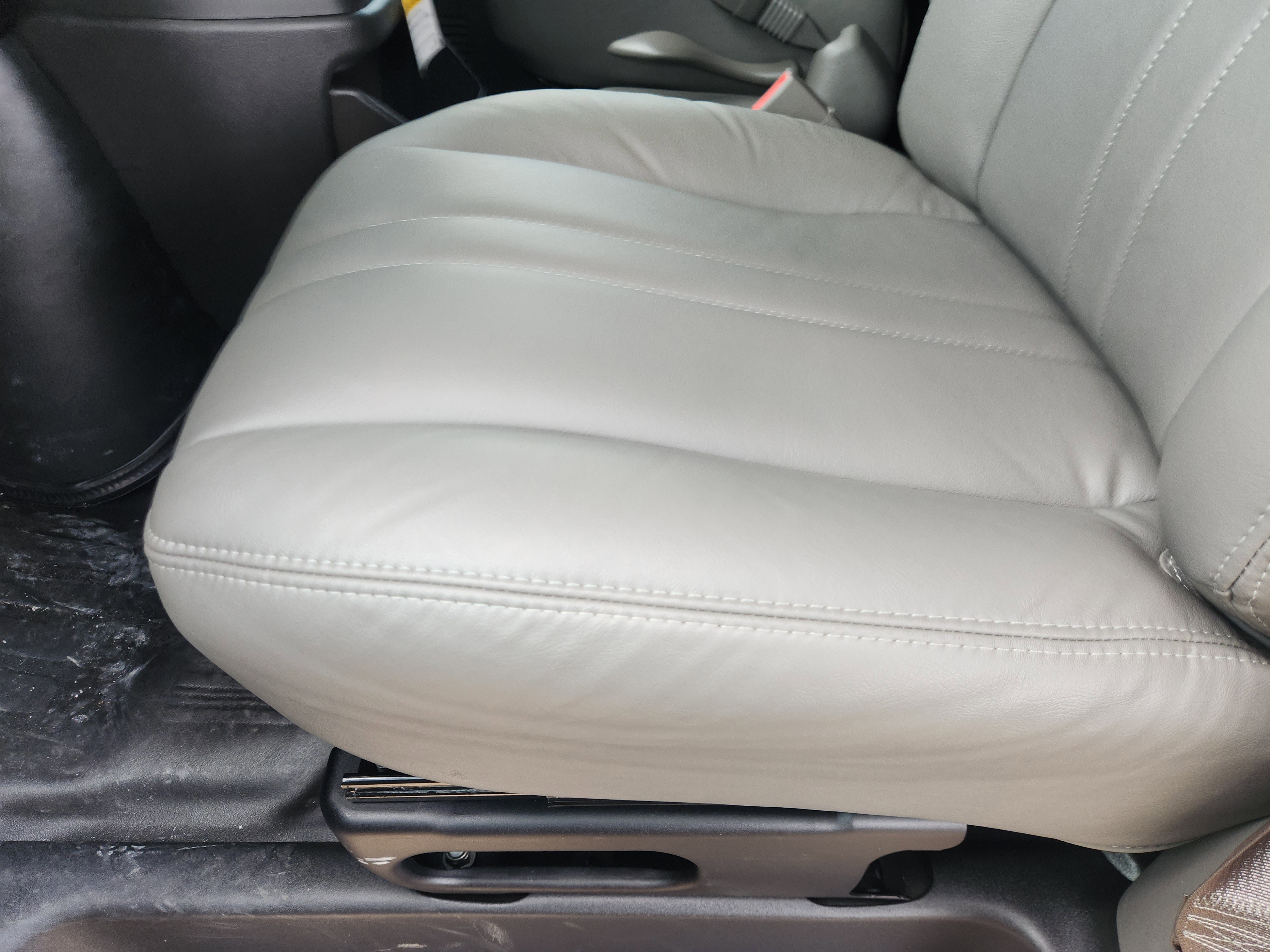 New 2025 Chevrolet Express 2500 w/ Driver Convenience Package image 26