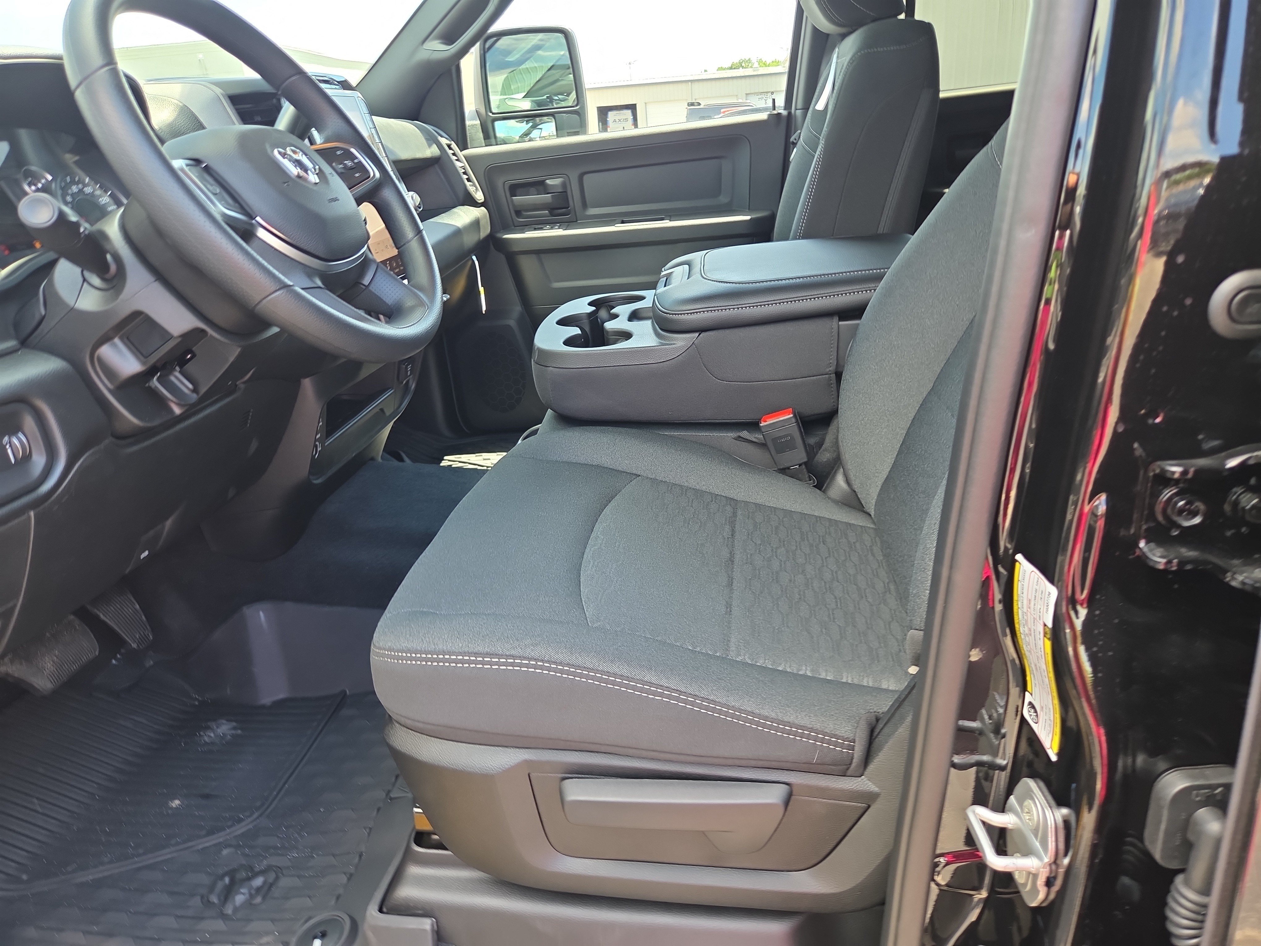 New 2026 RAM 2500 Warlock AWD/4WD image 4