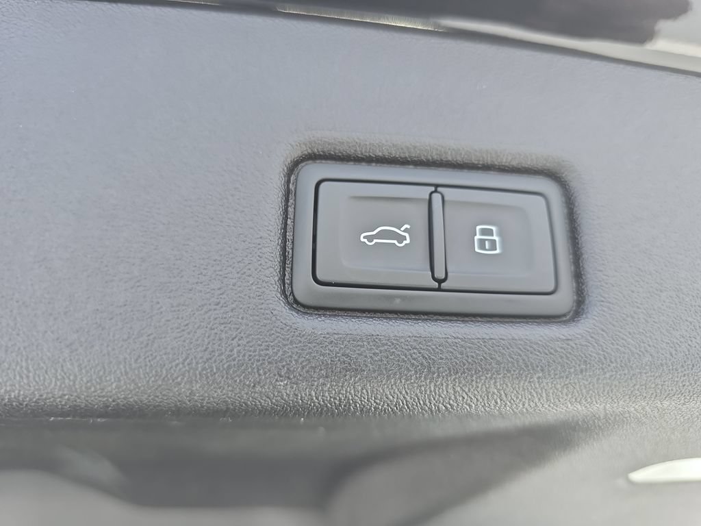 Certified 2025 Audi Q5 Premium w/ Convenience Package AWD/4WD image 25