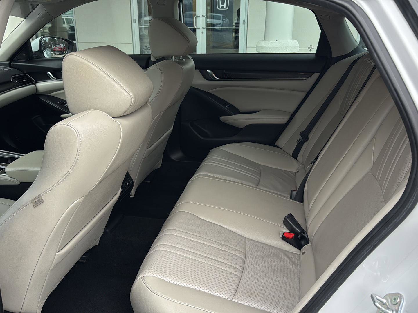 Used 2021 Honda Accord EX-L image 9