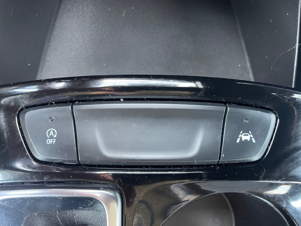 Used 2025 Chevrolet Trax LT w/ Driver Confidence Package FWD image 35